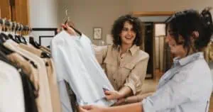 Mehr über den Artikel erfahren Nebenverdienst mit Mystery Shopping Jobs: Die besten Seiten