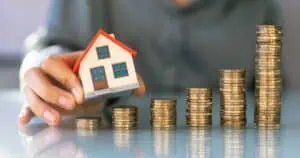 Mehr über den Artikel erfahren Mit Immobilien Geld verdienen: Die 8 besten Strategien